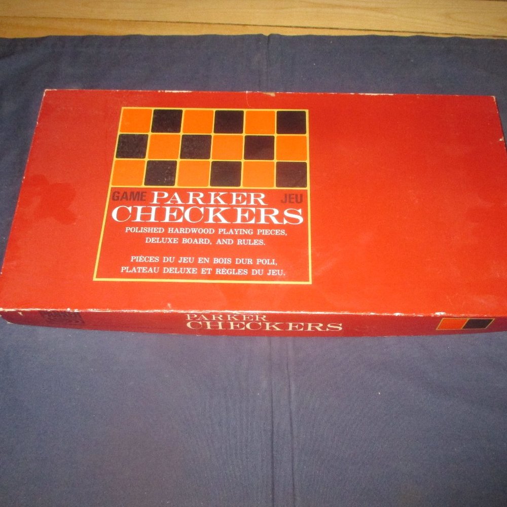 Parker Checkers (Parker Brothers) w/ polished wooden pieces Rare! Vintage!